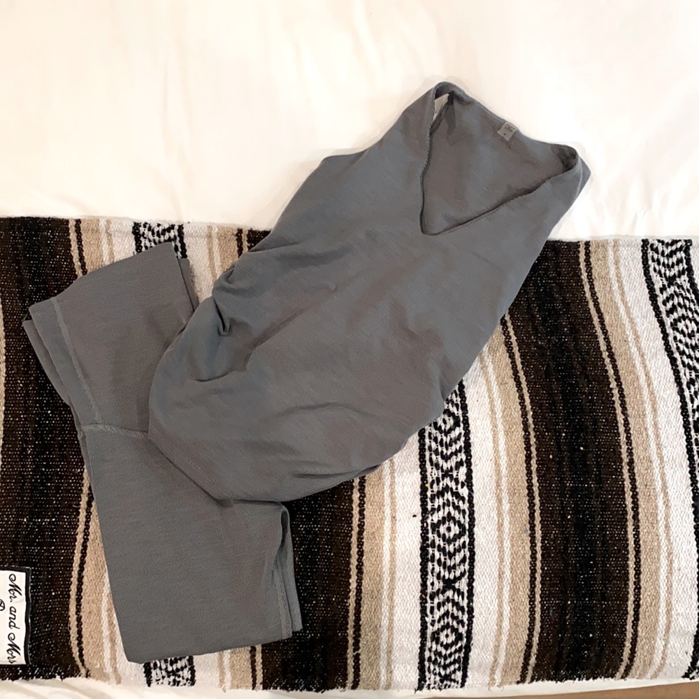 Beyond yoga maternity set